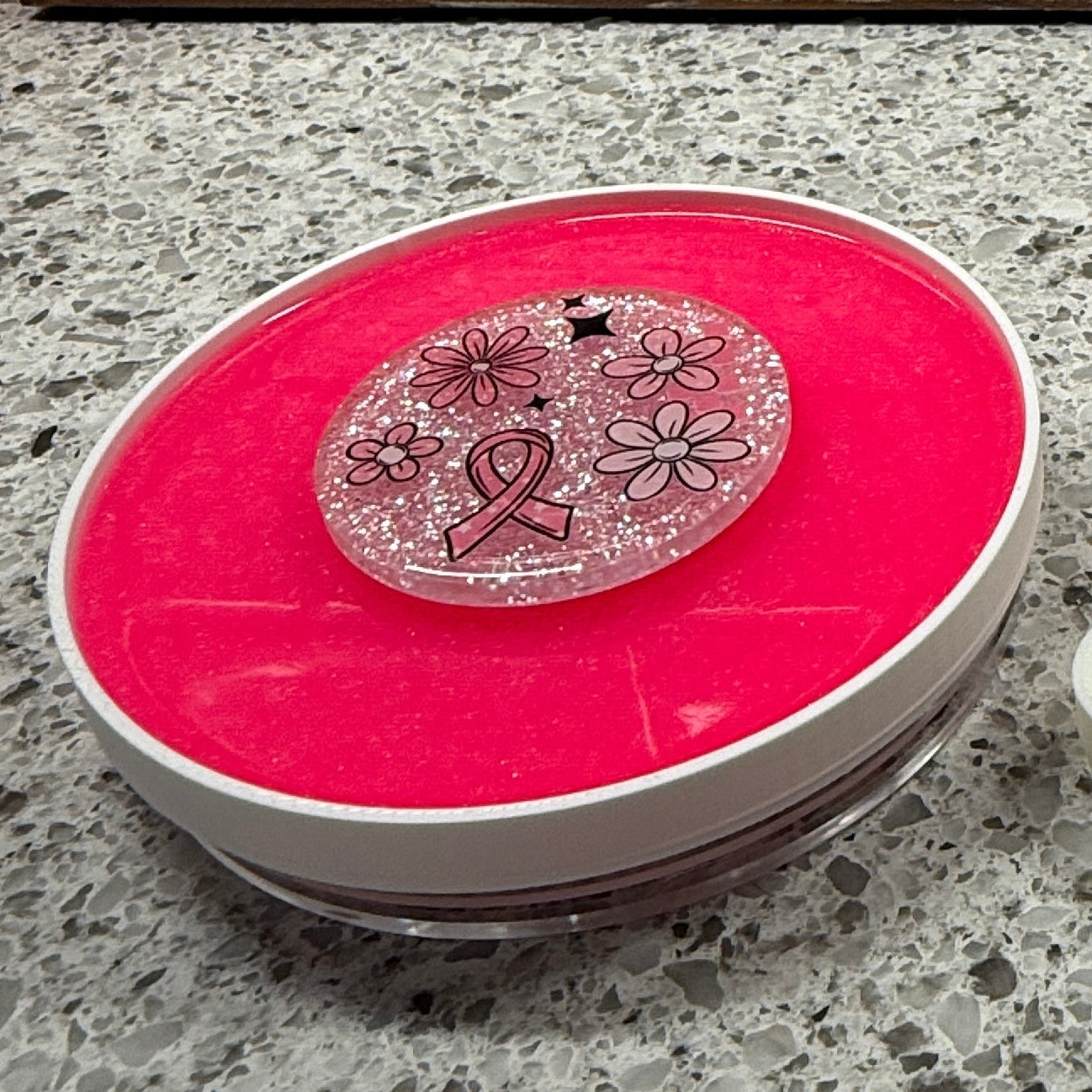 Spinny Thingy – Rotating Silicone-Top Turntable for Badge Reels, Resin Crafts & UVDTF Projects | 3D Printed